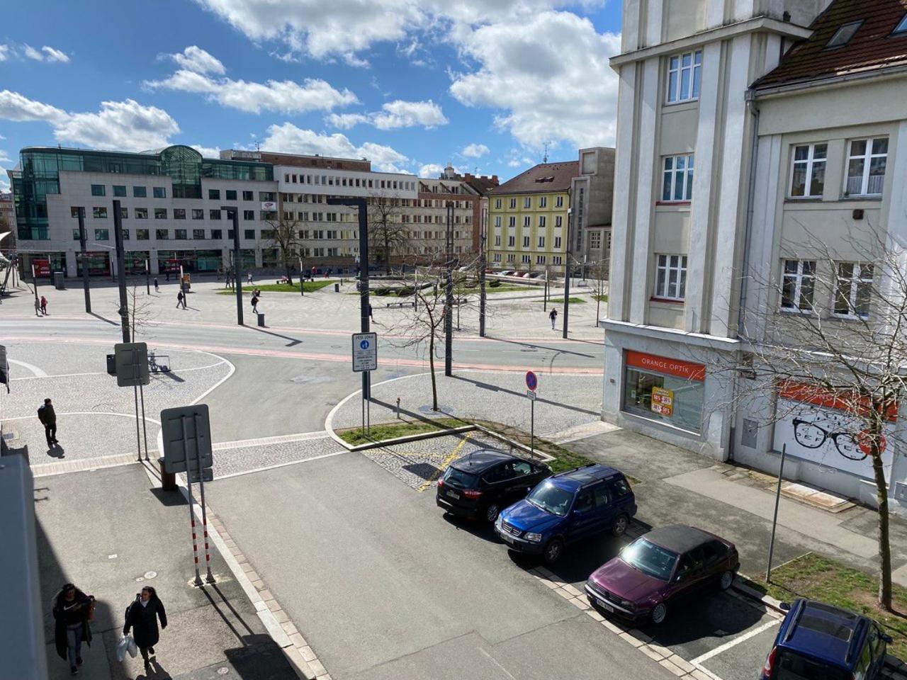 Perla Hradce Lägenhet Hradec Králové Exteriör bild
