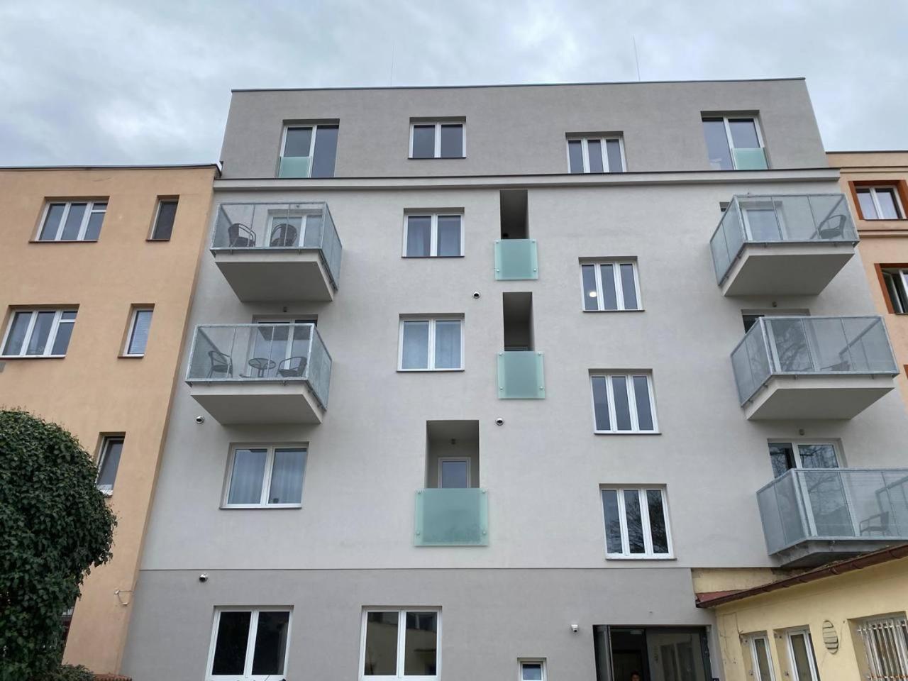 Perla Hradce Lägenhet Hradec Králové Exteriör bild
