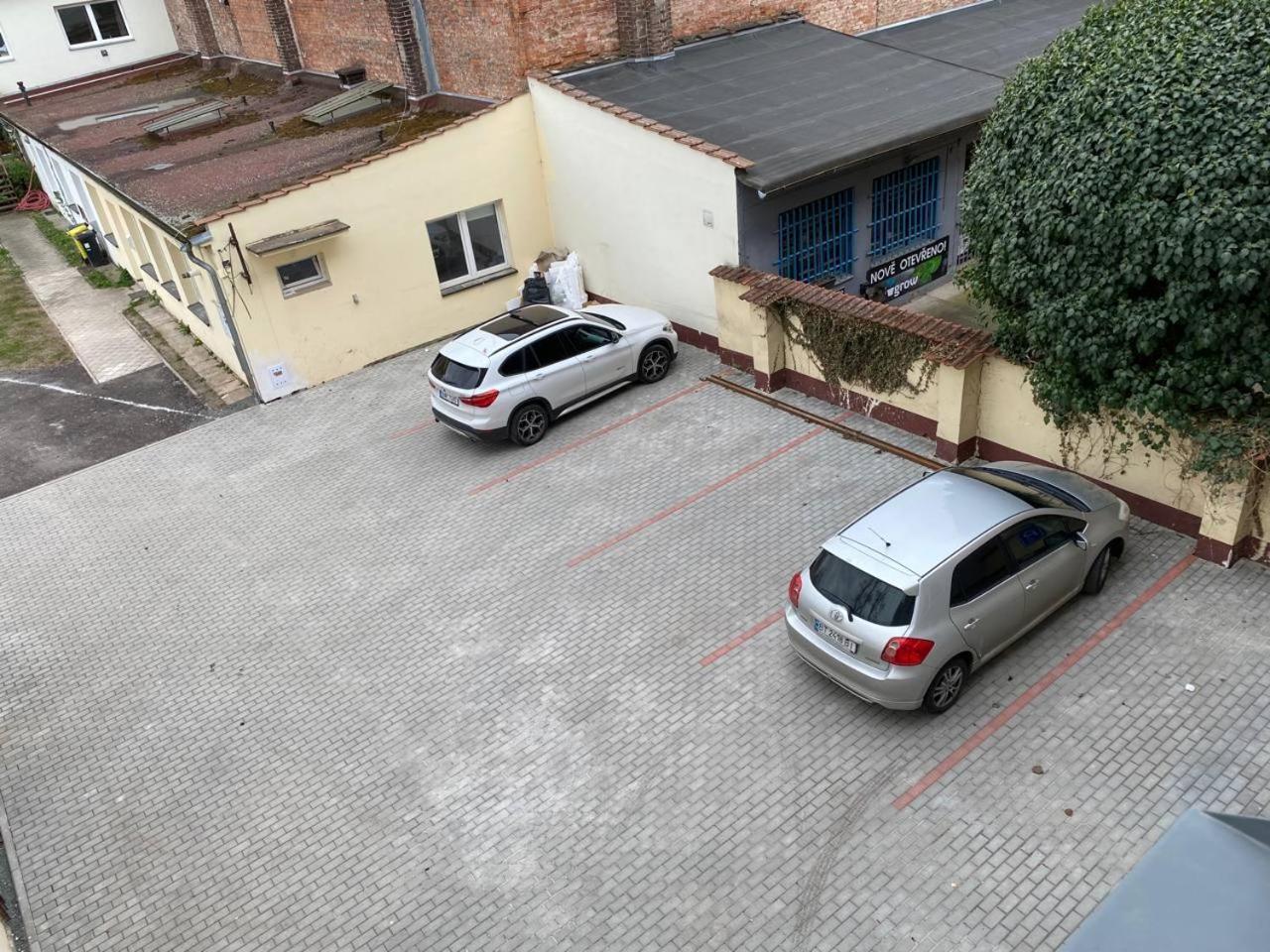 Perla Hradce Lägenhet Hradec Králové Exteriör bild